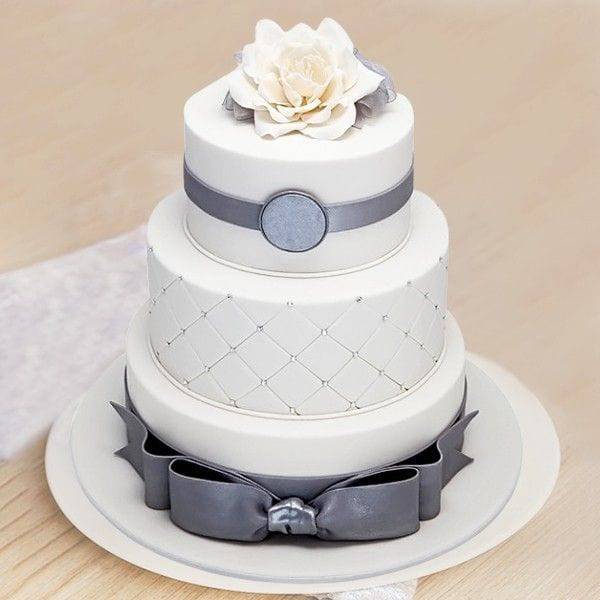 3 Tier Sillver Chocolate Cake