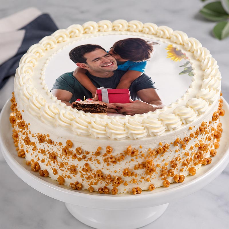 Delicious-Fathers-Day-Butterscotch-Photo-Cake