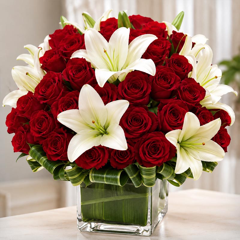 Glass Vase of Elegance