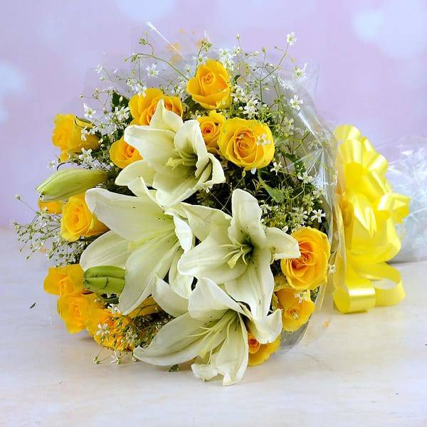Charming lillies and yellow roses bouquet