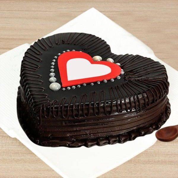 Gratifying Truffle Cake Online