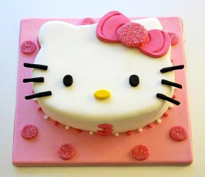 Hello Kitty Cake