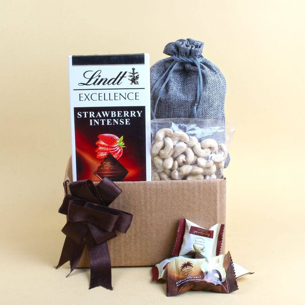 LINDT EXCELLENCE AND DATES WITH CASHEW NUTS