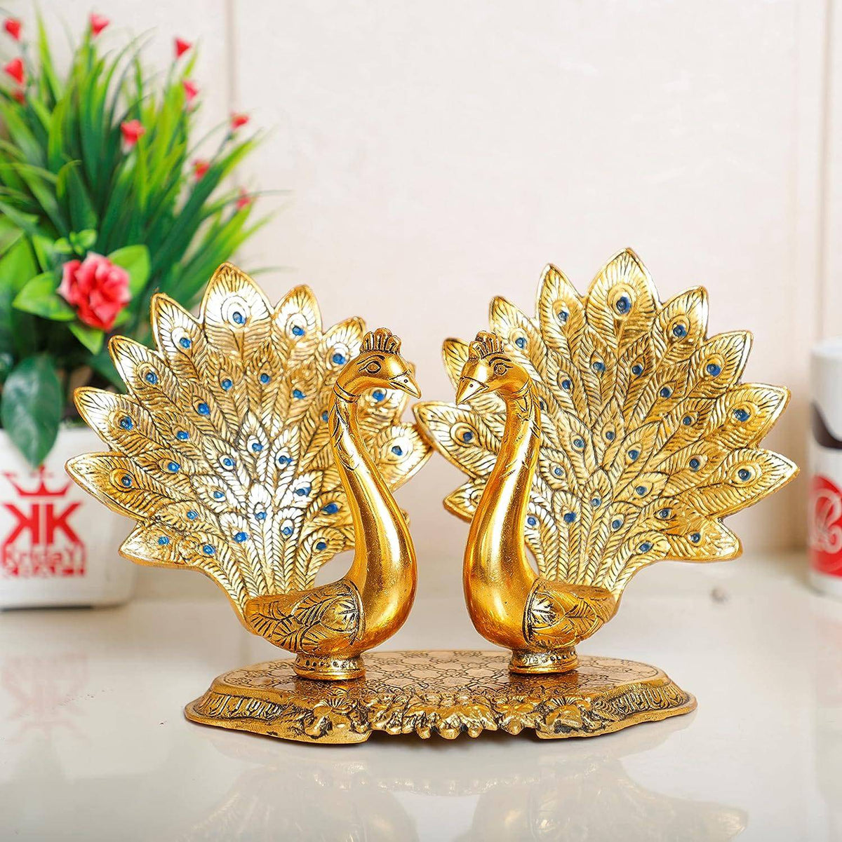 Metal Double Lovers Peacock Statue, Showpiece Figurine- Standard, Gold