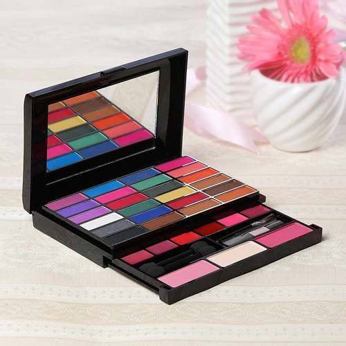 Miss Claire Make Up Kit