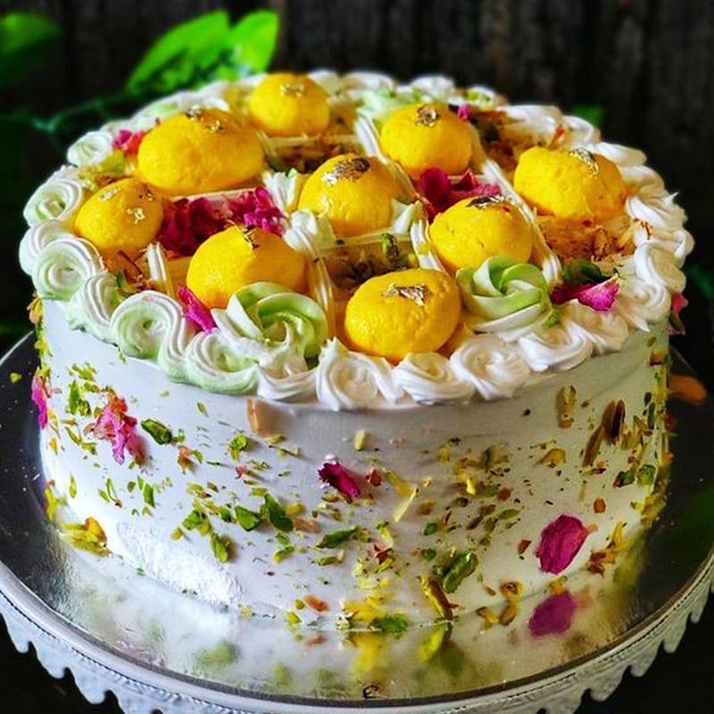 Rosy Pista Rasmalai Cream Cake