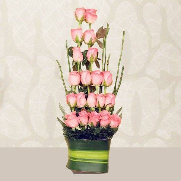 Tempting Pink Roses Arrangement